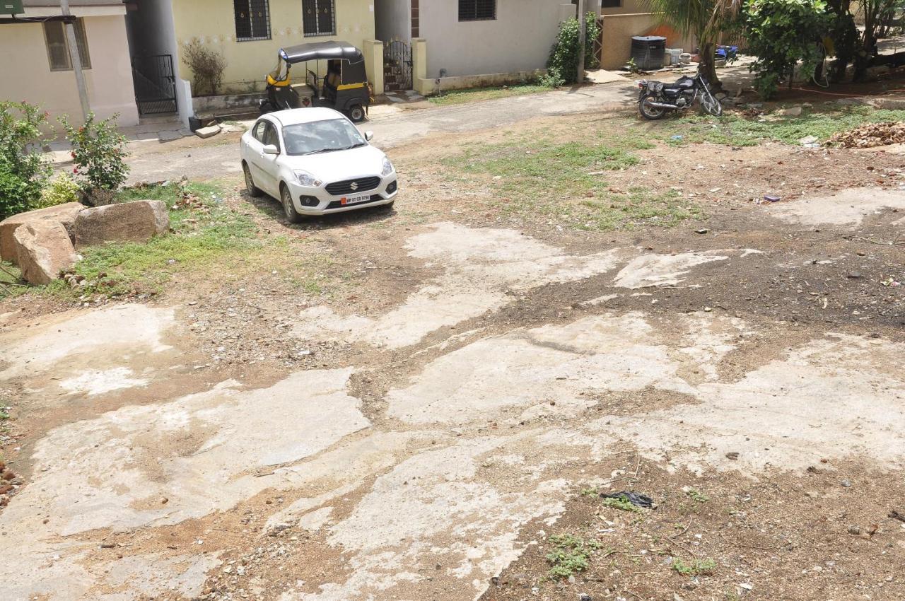 Classic Homestay Hampi Exterior photo